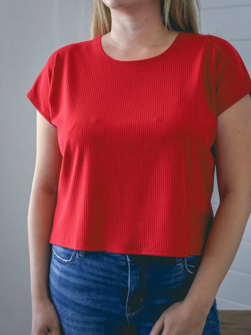 Crop top, col rond, manches courtes - Rib cerise