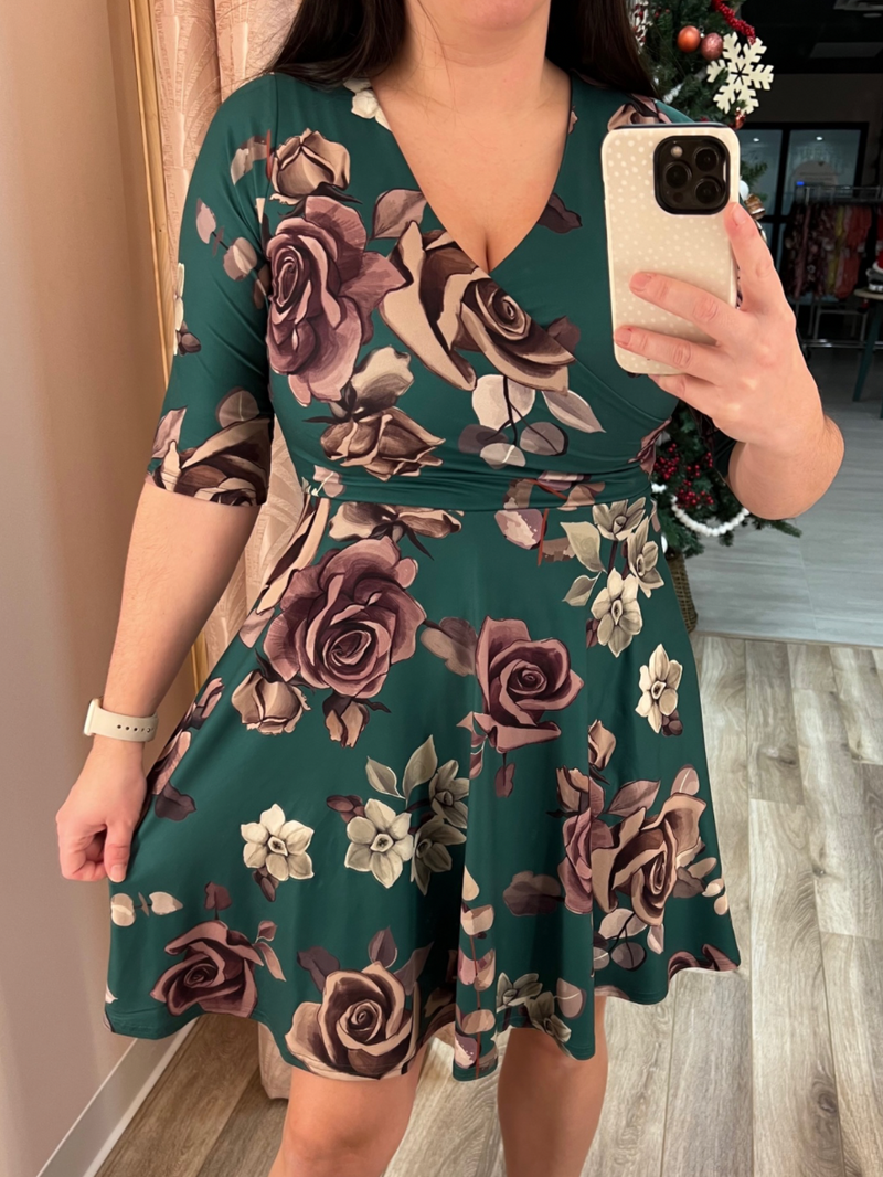 Robe Caroline, DBP fleurs fond Émeraude