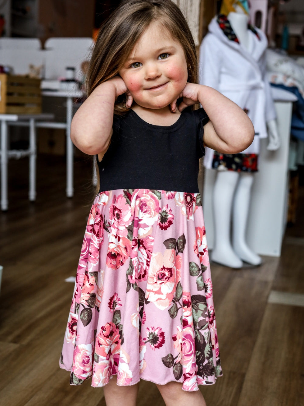 Ressort estivale populaire de nouveaux vêtements pour enfants A-Line une  jupe longue robe à bretelles imprimée à la mode des vêtements de haute  qualité Parent-Child occasionnel Robe de plage de vacances 